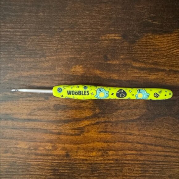 The Woobles Other - *Glow in the Dark* The Woobles Bepi the Mercurian Crochet Hook - Never Used